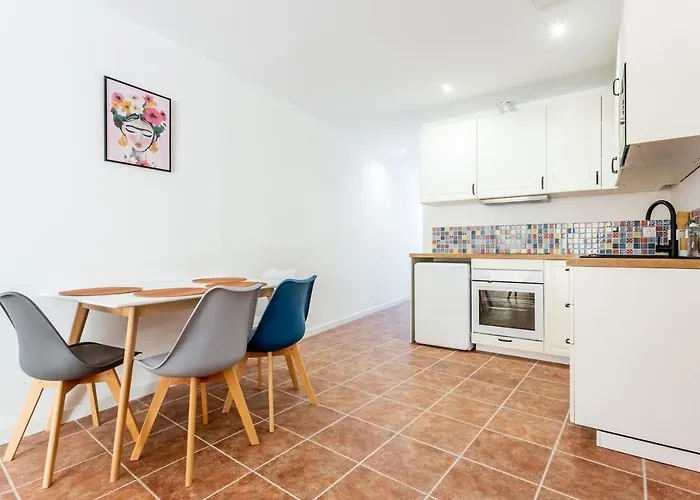 Joli Avec Jardin / Vieux-lormont Apartment